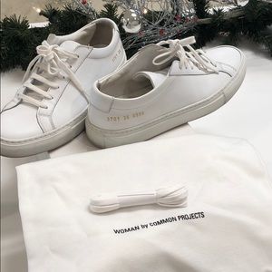 Common Project sneaker